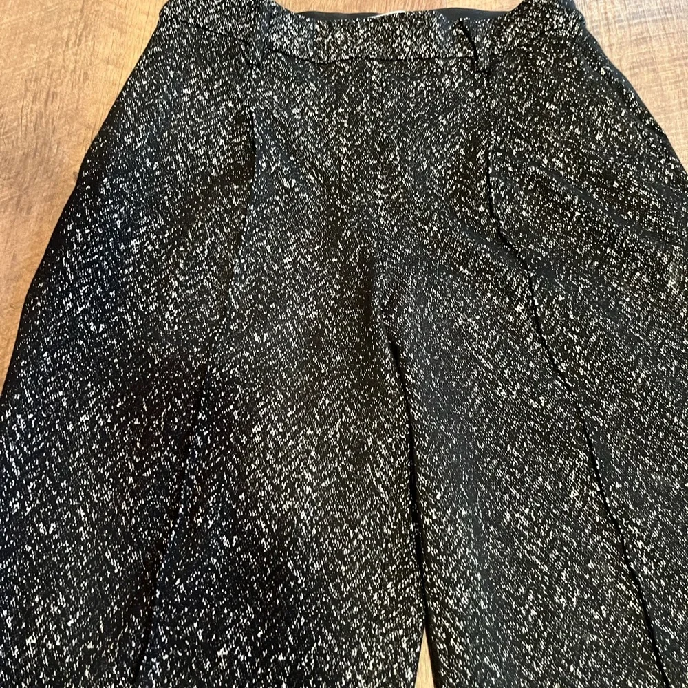 SPANX® PONTE BARREL LEG PANT, HERRINGBONE - Picture 4 of 7
